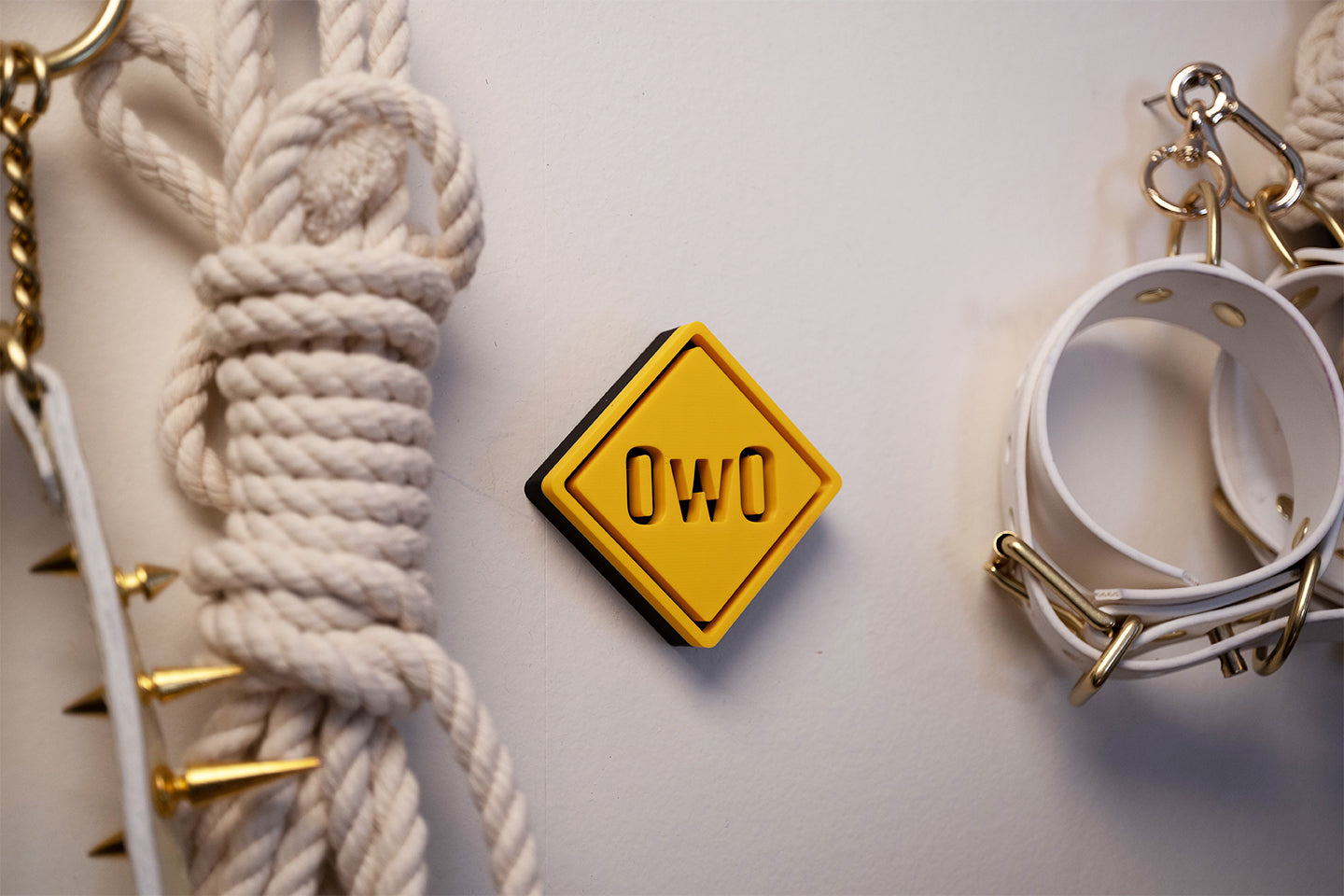 3D yellow hazard signs - Mini