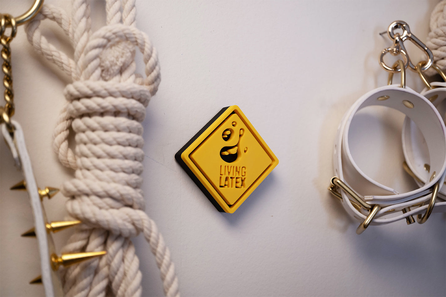 3D yellow hazard signs - Mini