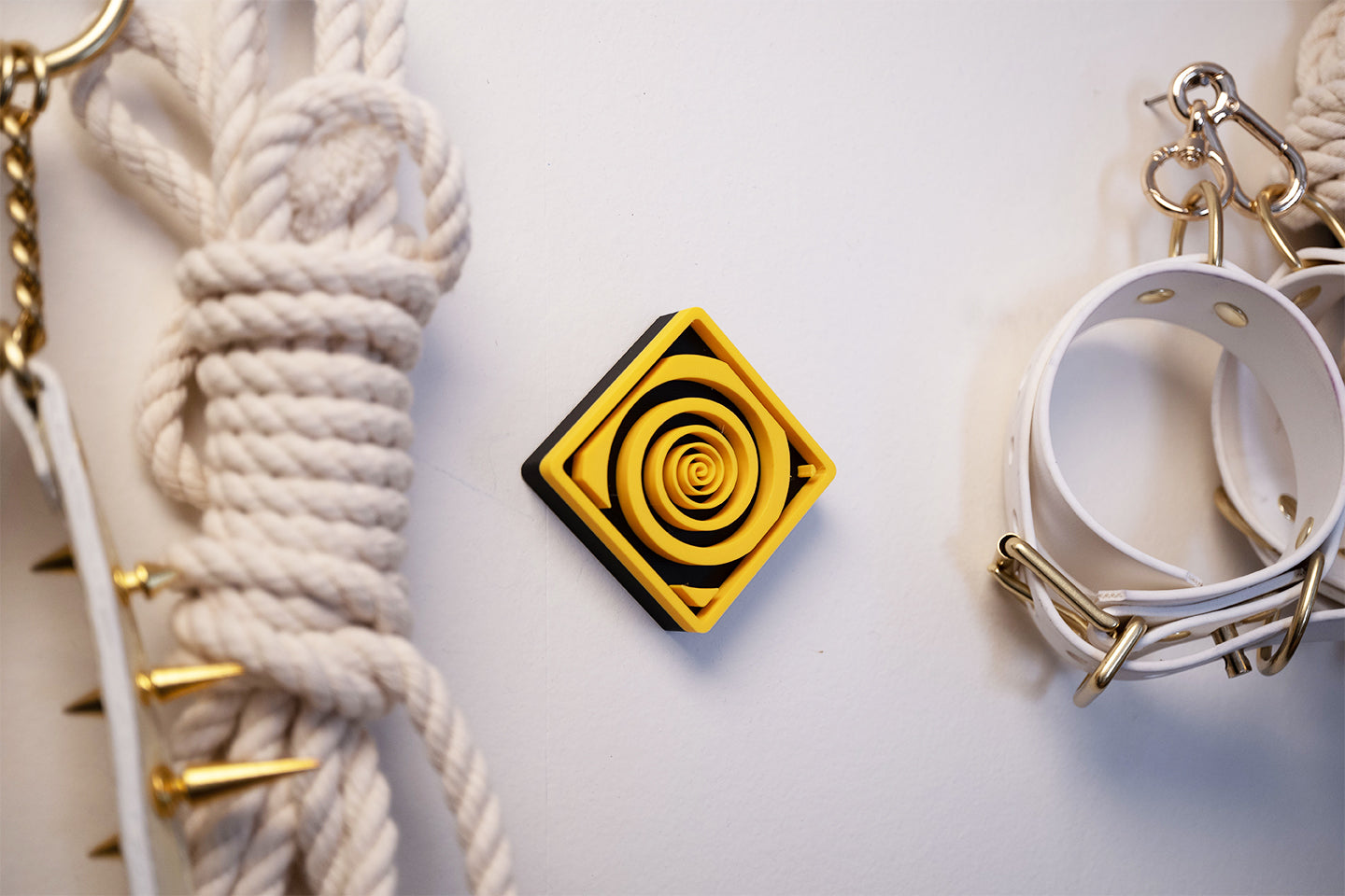 3D yellow hazard signs - Mini