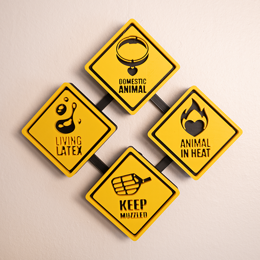 Mini four- piece hanger